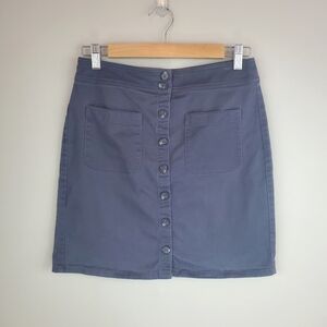 LOFT Size 2 Gray Button Up Skirt With Front Pockets